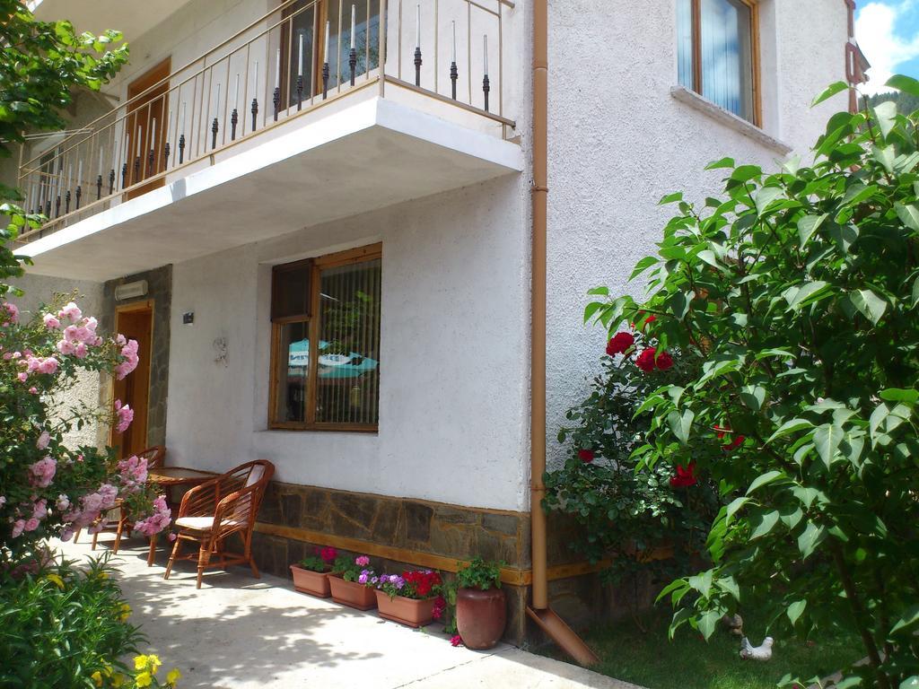 Guest House Stoletnika Yagodina Buitenkant foto